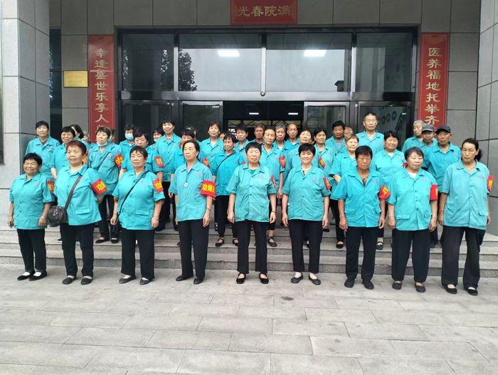 員工在學(xué)習(xí)“文化自信，民族復(fù)興”